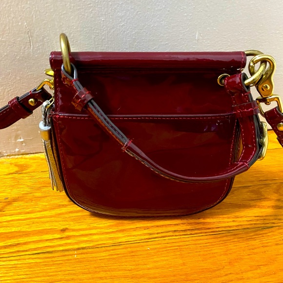 Beautiful burgundy COACH crossbody - Picture 2 of 6